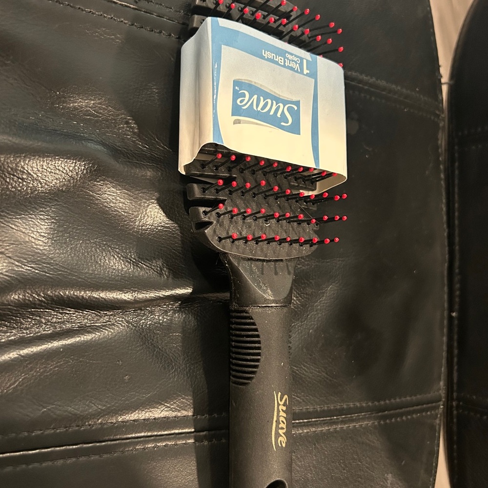 Suave Black Hair Vent Brush with Red Tips NWOT